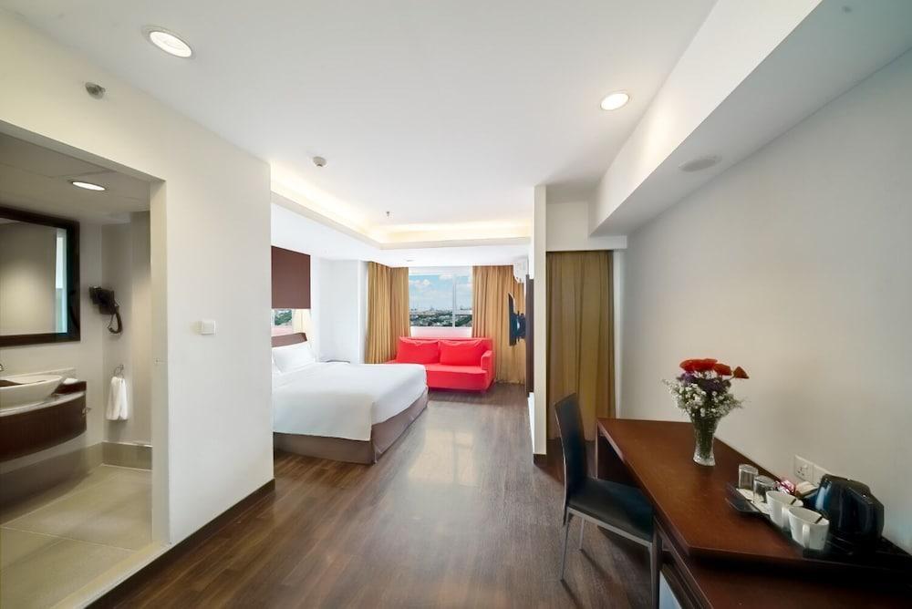 Aston Pluit Hotel & Residence Room Type - Deluxe Double