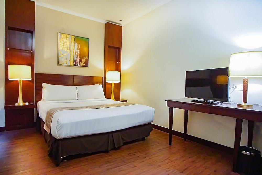 Grand Dafam Ancol Jakarta Room Type - Deluxe Family Suite Grand Dafam Ancol Jakarta Room Type - Deluxe Family Suite