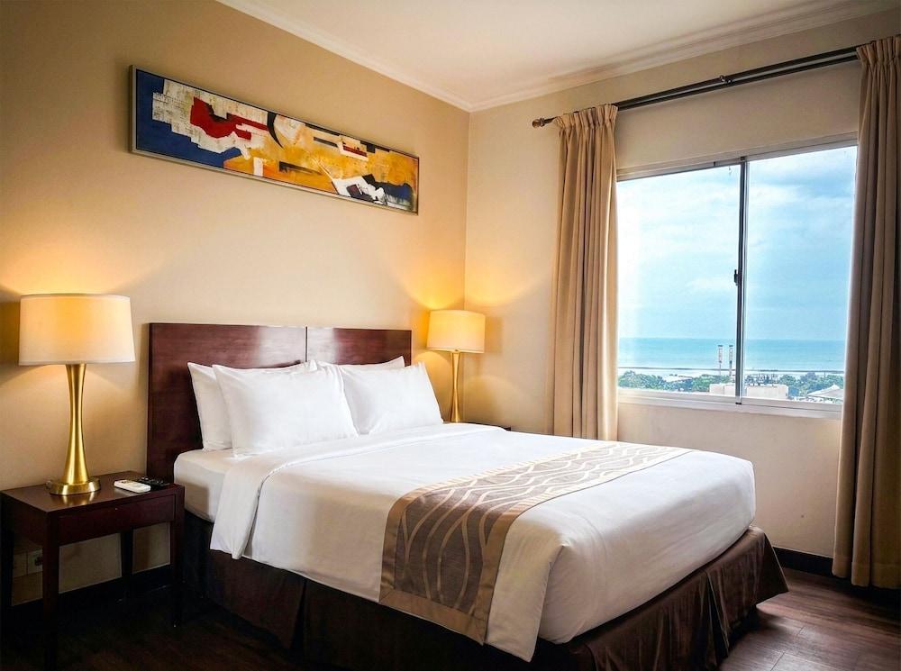 Grand Dafam Ancol Jakarta Room Type - Executive Family Suite Ocean View Grand Dafam Ancol Jakarta Room Type - Executive Family Suite Ocean View