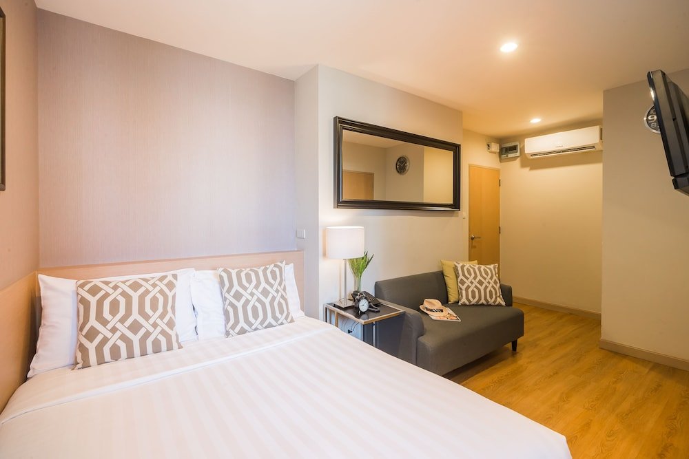 Asoke Residence Sukhumvit by UHG Room Type - Economy Room, 1 Queen Bed