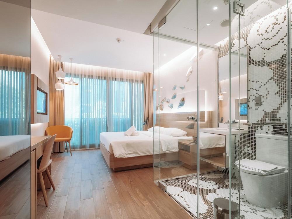 A Hotel Bugis Room Type - Premier King, Window