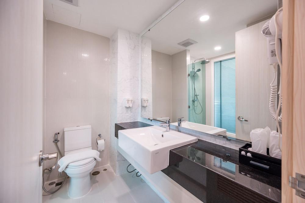 Sonia Residence Room Type - Club King