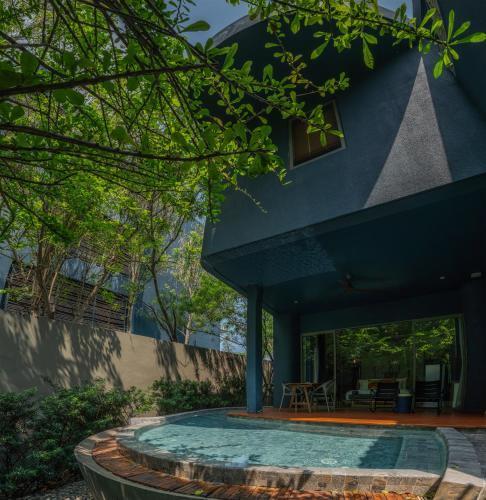 Navana Nature Escape - Tap to explore photos