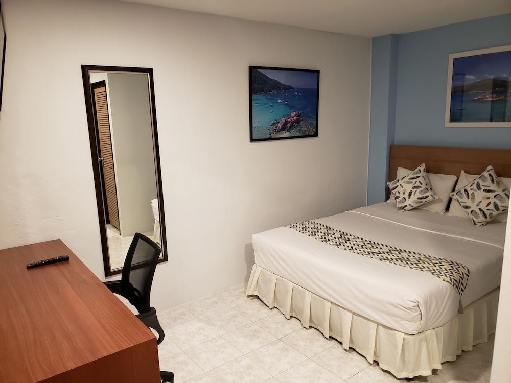 Summer Breeze Hotel Room Type - Standard Double Room