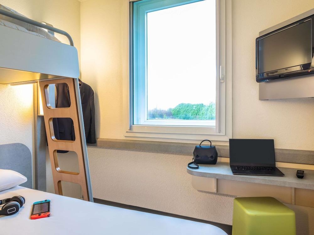 ibis budget Roissy CDG Paris Nord 2 - Tap to explore photos
