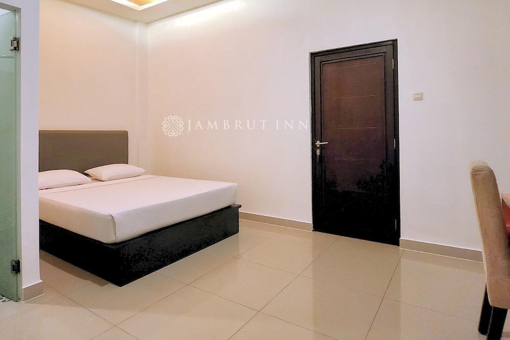 Jambrut Inn Room Type - Deluxe 2