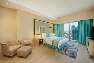 Wyndham Doha West Bay - Tap to explore photos