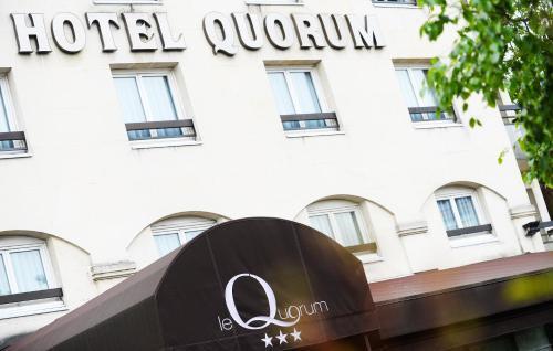 Hotel Quorum - Tap to explore photos