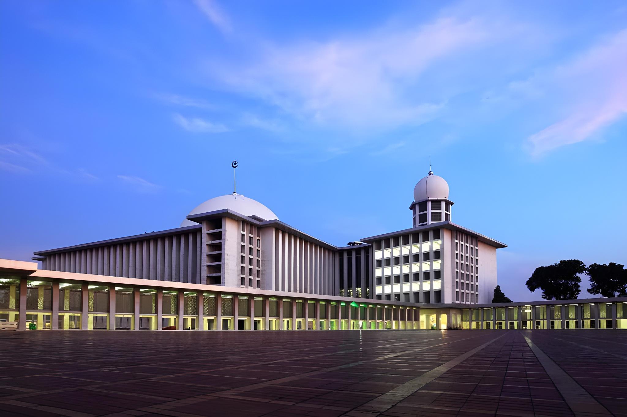 Grand G7 Hotel Kemayoran - Tap to explore photos
