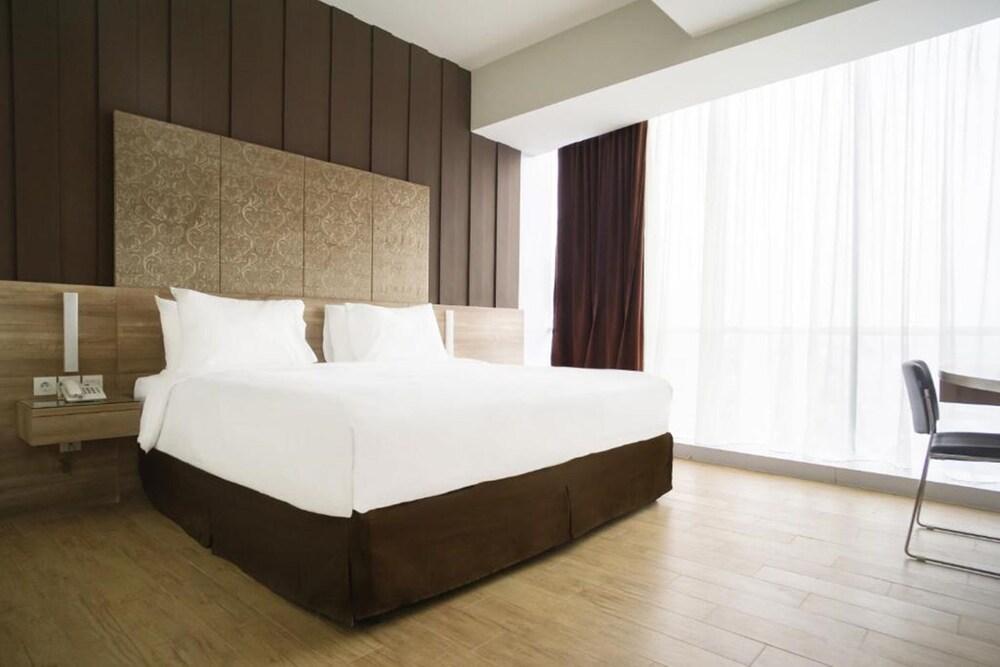 Grand G7 Hotel Kemayoran Room Type - Deluxe Double Room