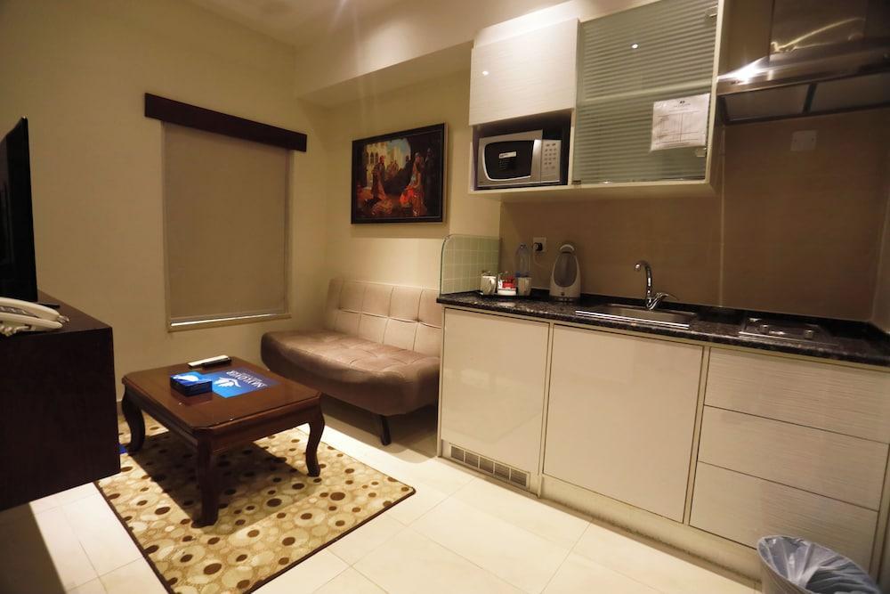 Naylover Hotel Suites - Tap to explore photos