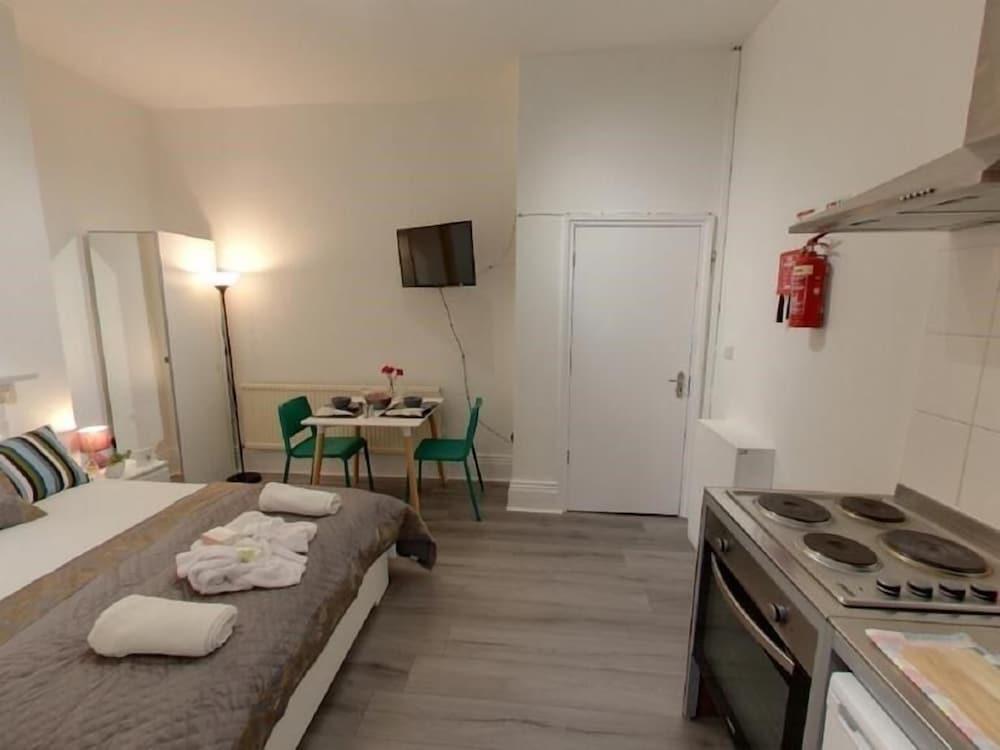 London Queens Apartments