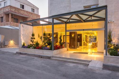The Seventh Star Hotel Suites - Tap to explore photos