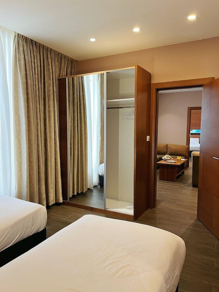 The Seventh Star Hotel Suites Room Type - Deluxe Twin Room