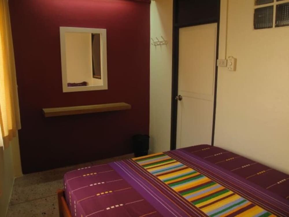 A.T guesthouse - Hostel