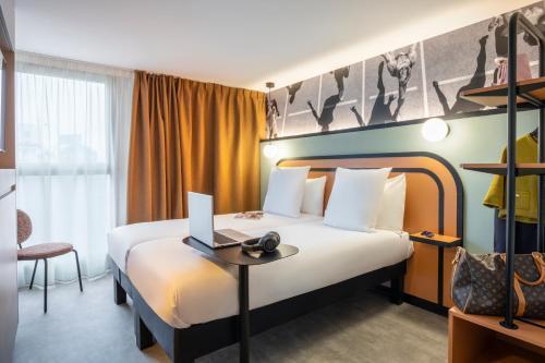 ibis Styles Colombes Paris Ouest - Tap to explore photos