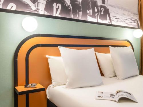 ibis Styles Colombes Paris Ouest - Tap to explore photos