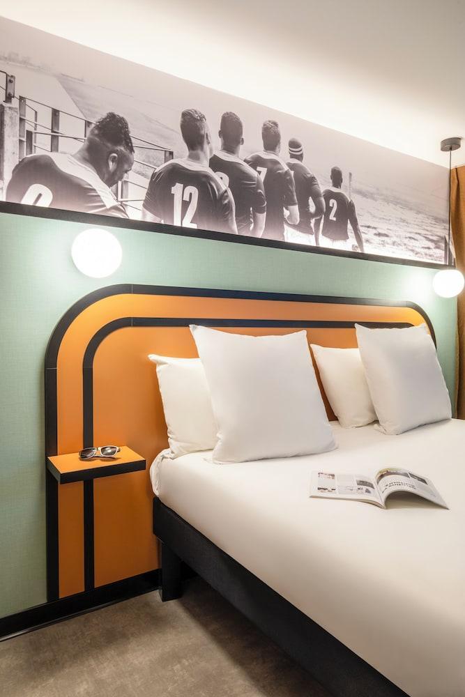 ibis Styles Colombes Paris Ouest - Tap to explore photos