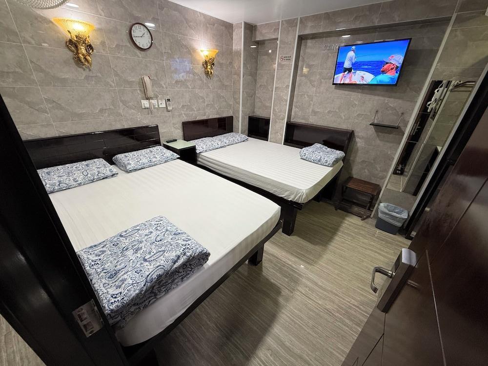 Victoria Inn Room Type - Family Room