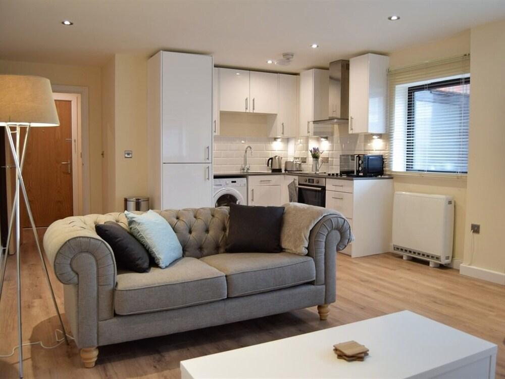 Morland House Apartments - Tap to explore photos