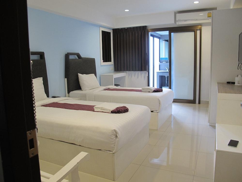 Sunny Residence Bangkok Room Type - Superior Twin