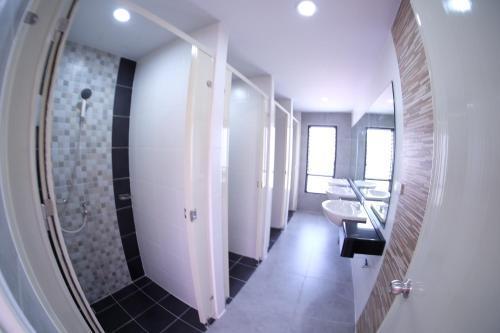 Hide Bangkok Hostel Room Type - Mixed Dormitory Room