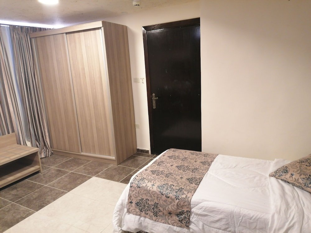 Milano Hotel Suites - Tap to explore photos