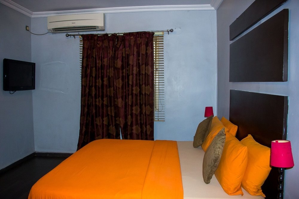 Precinct Comfort Services, Ikoyi - Tap to explore photos