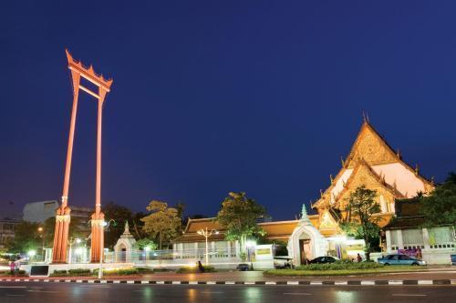 Excel Hotel Bangkok - Tap to explore photos