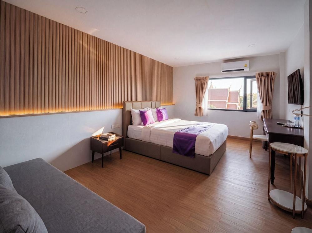 Excel Hotel Bangkok Room Type - Premium Suite with View for 4 Excel Hotel Bangkok Room Type - Premium Suite with View for 4