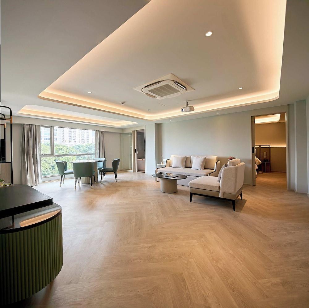 The Path Siam Room Type - The Path Suite