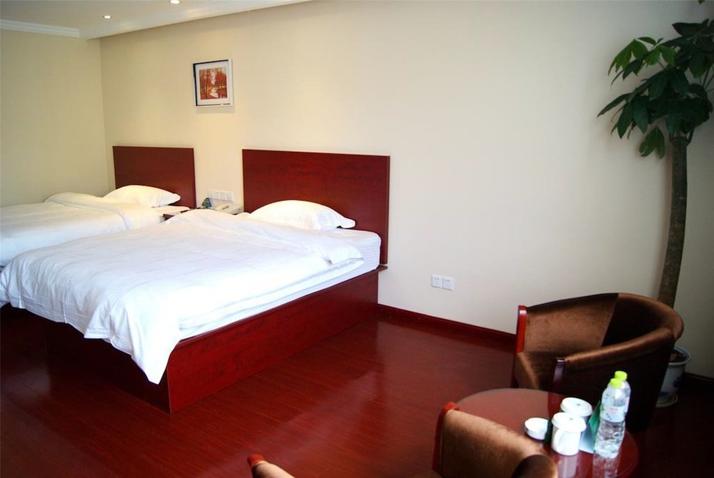 GreenTree Inn Shanghai Chongming Bao Town Express Hotel - Tap to explore photos