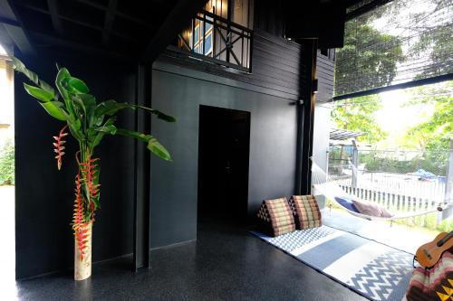 Kloem Hostel - Adults Only - Tap to explore photos