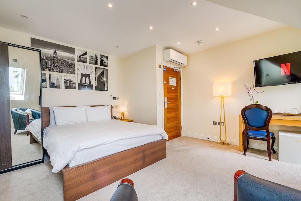 London Star Hotel Room Type - Deluxe Double Room