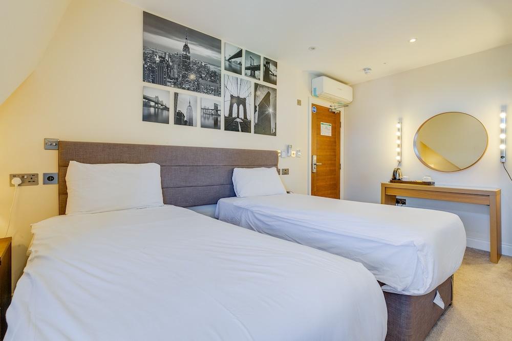 London Star Hotel Room Type - Deluxe Twin Room