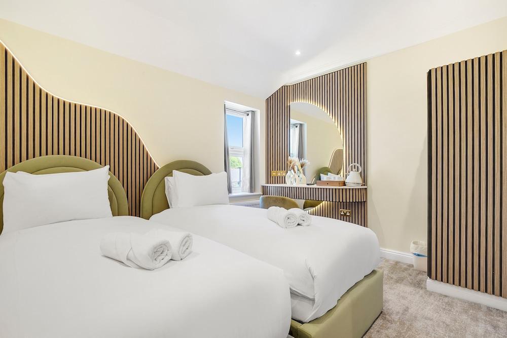 London Star Hotel Room Type - Luxury Twin Room