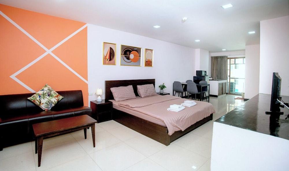 Mok Mek 72 Room Type - Deluxe Room