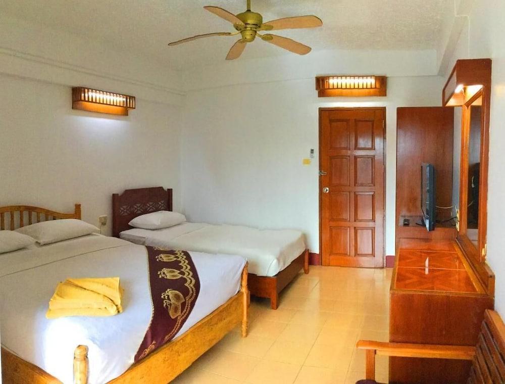 Bliss Mansion Room Type - Superior Triple Room, 2 Twin Beds, Non Smoking, City View
