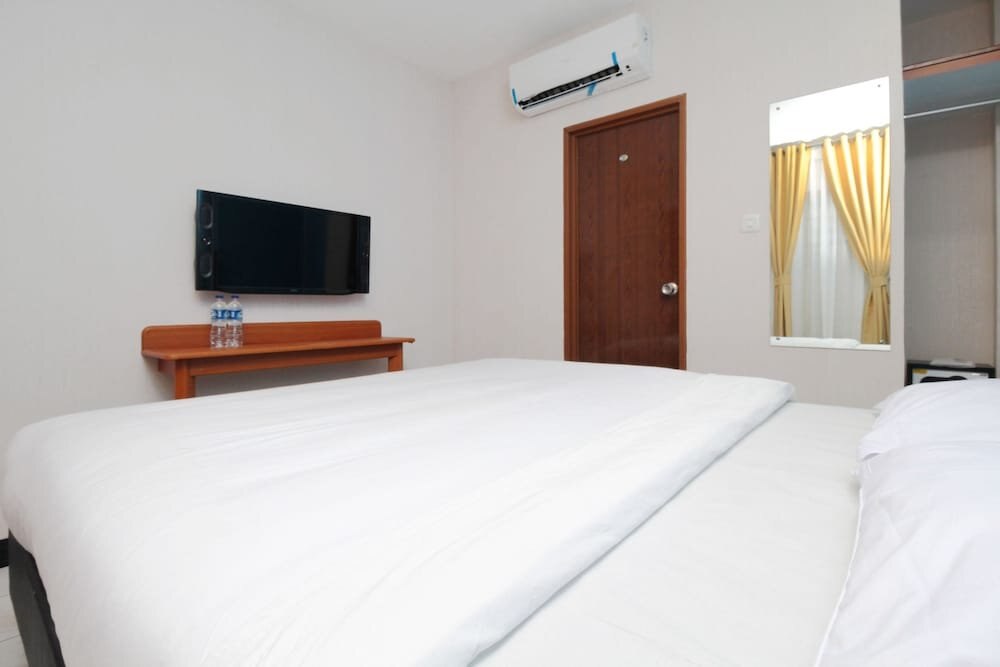 Sky Inn Persatuan 13 Jakarta - Tap to explore photos