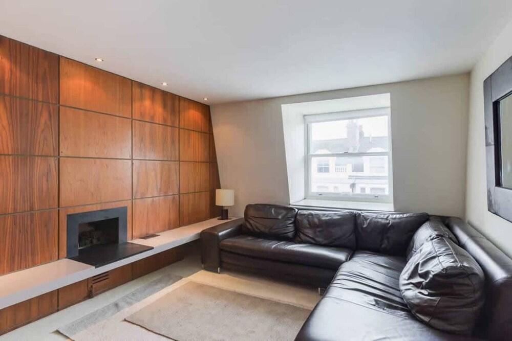 Comfortable Apartment Earls Court - Tap to explore photos