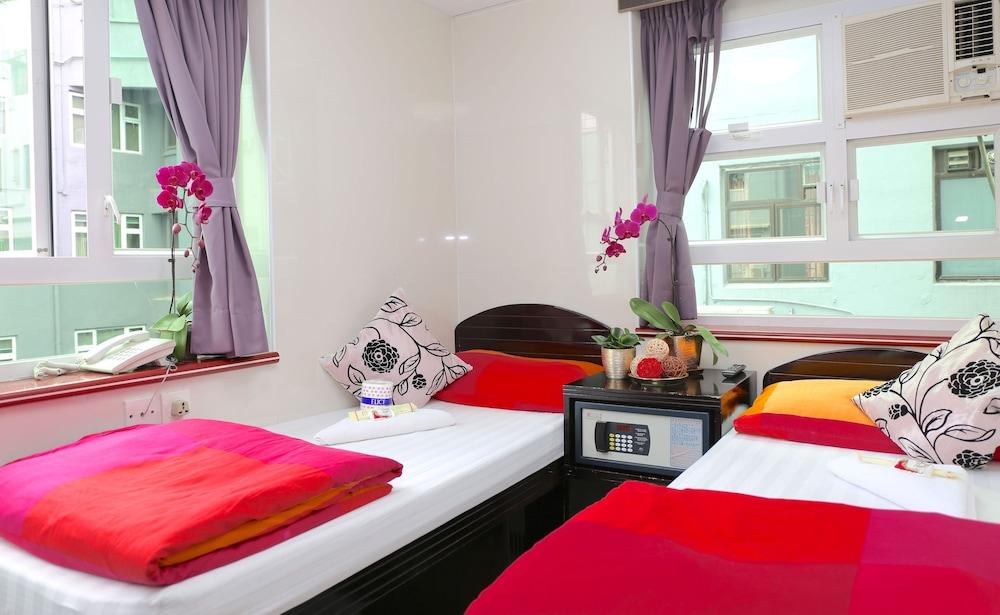D Red Loft Room Type - Twin Room