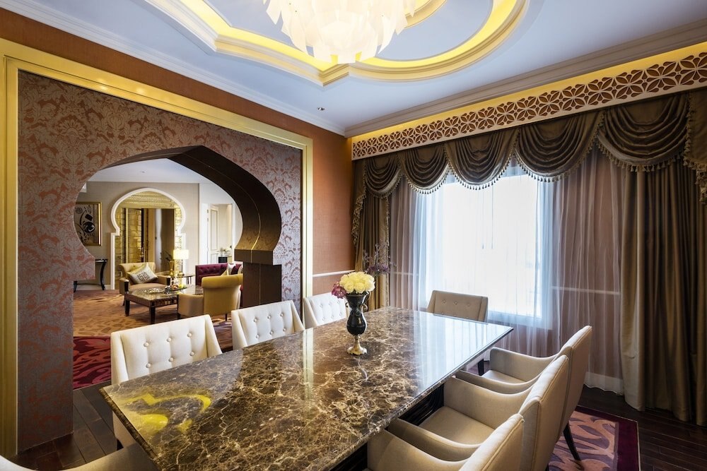 Ezdan Palace Hotel - Tap to explore photos
