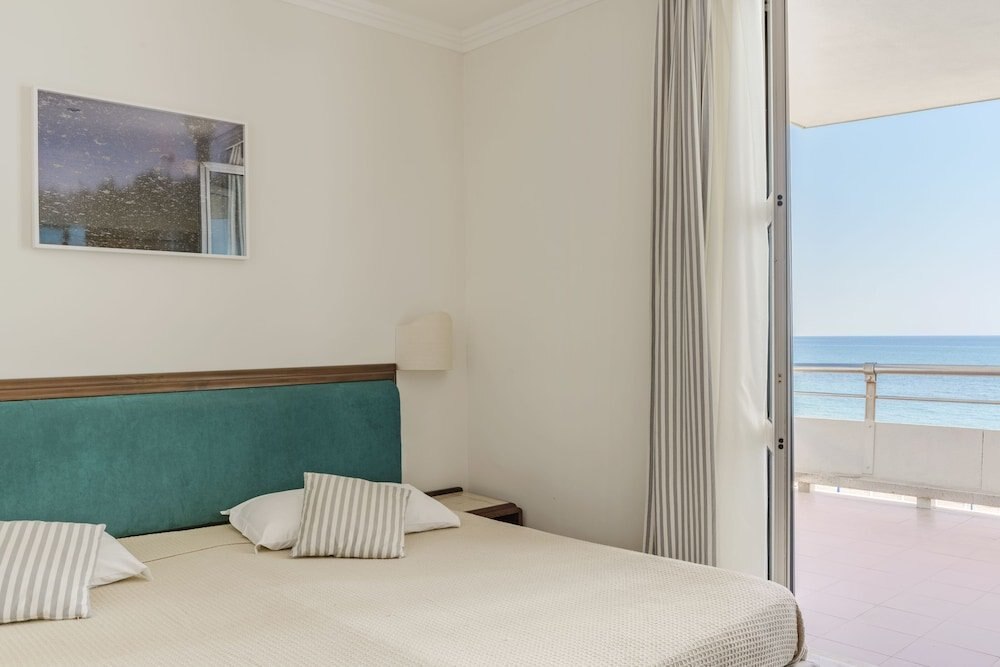 Hotel Riviera Room Type - Luxury Room, Balcony, Sea View