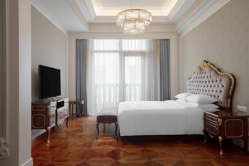 Delta Hotel by Marriott Shanghai Baoshan - Tap to explore photos