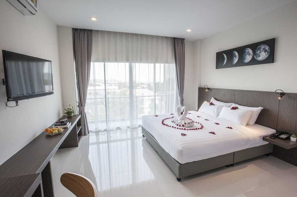 The Elysium Residence Room Type - Suite King Size Bed