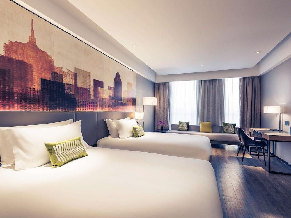 Mercure Shanghai Hongqiao Railway Station - Tap to explore photos