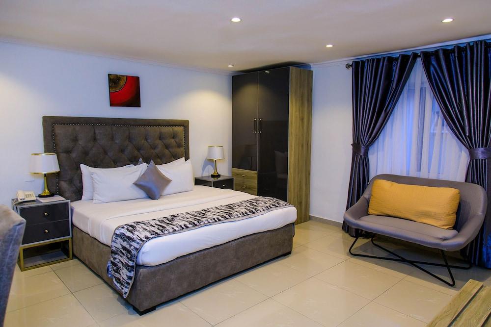 Aries Suites Room Type - Deluxe Room