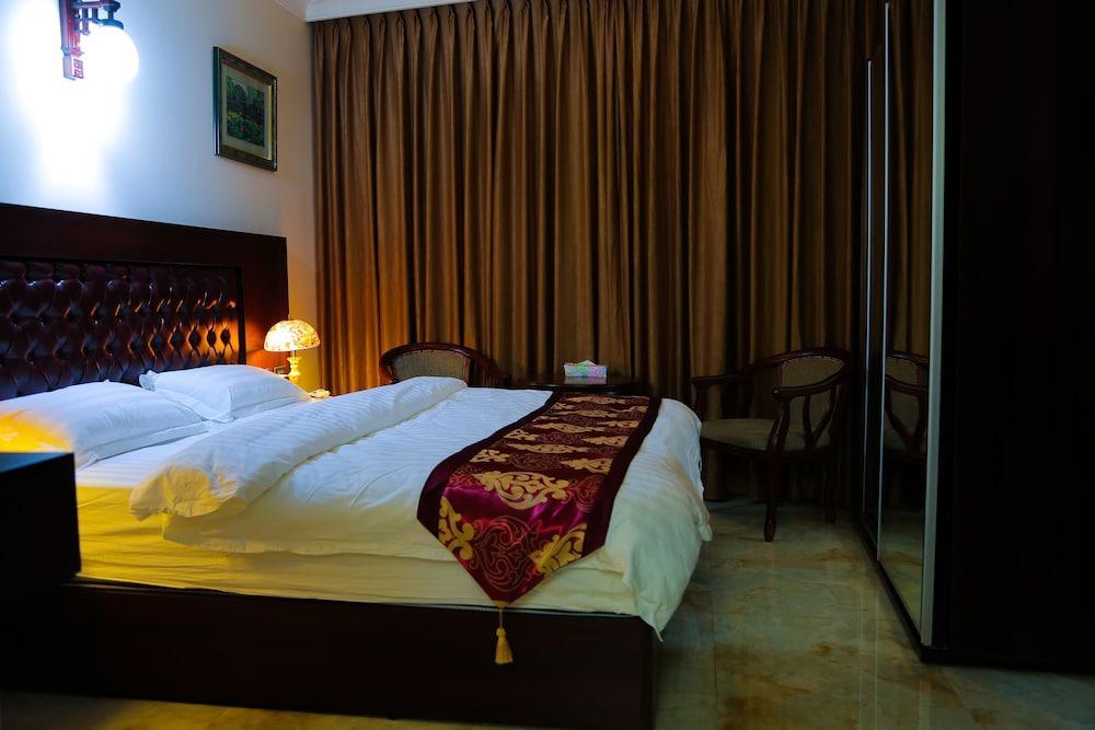 Qaser AlSultan Hotel Suites Room Type - Deluxe Double Room