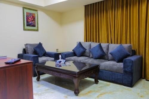 Qaser AlSultan Hotel Suites - Tap to explore photos