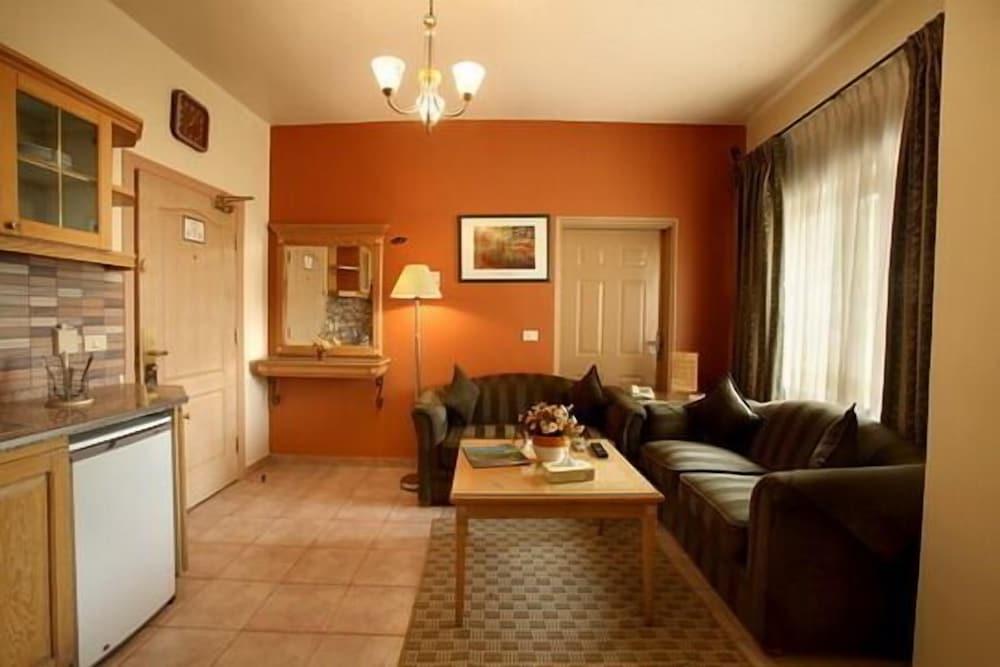 Capri Hotel Suites Room Type - Suite, 1 Bedroom